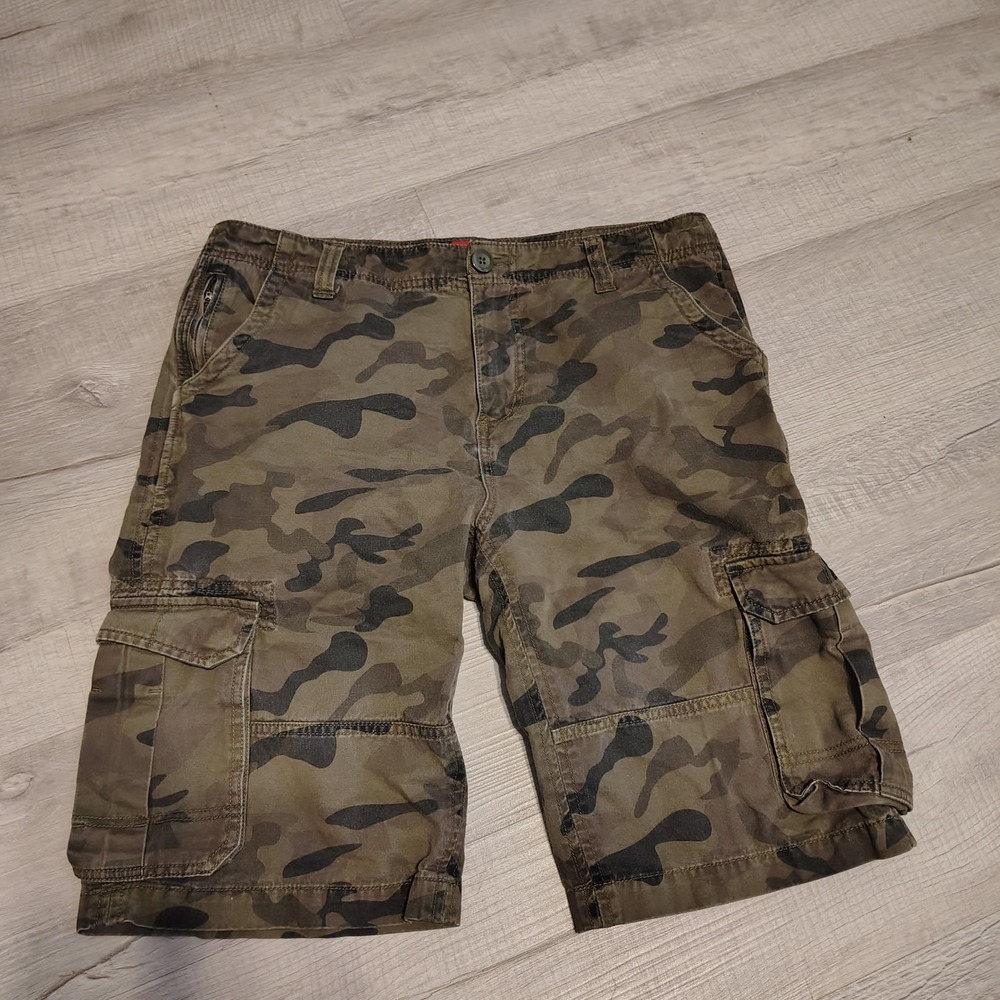 Guess Los Angeles Mens Camo Cargo Shorts Green Brown Size 33 X0GD07R8C01